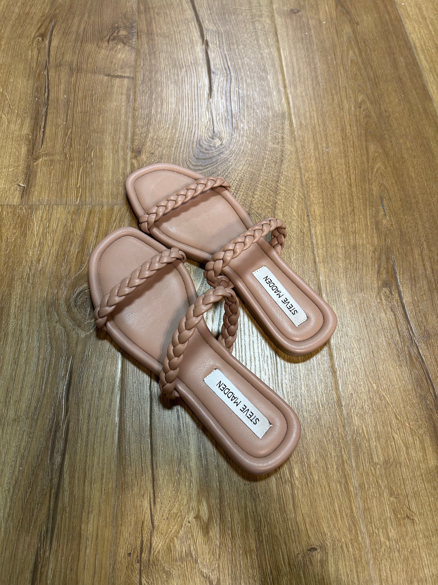 Preloved Steve Madden sandals
