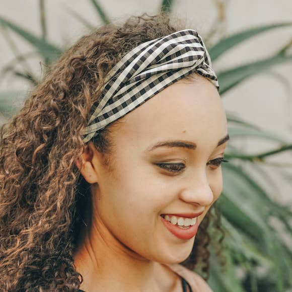 Checkered Twist Headband: Black - SPARROW