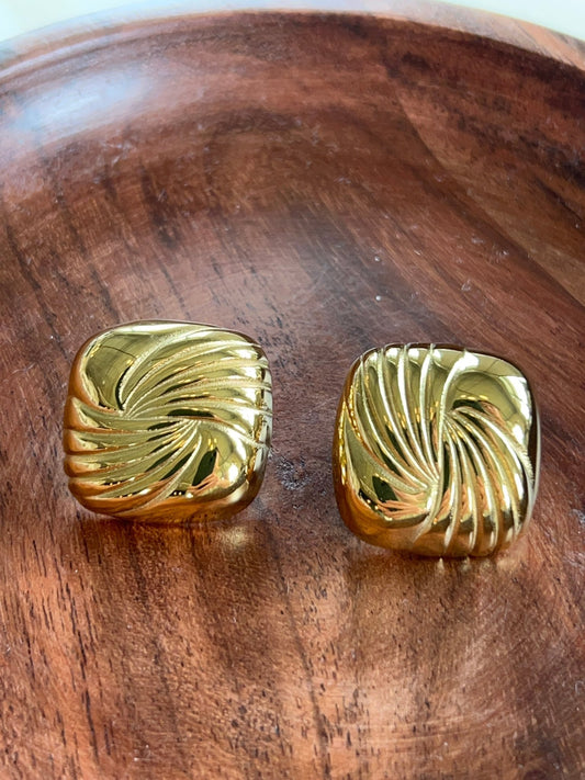 Claire Studs - SPARROW