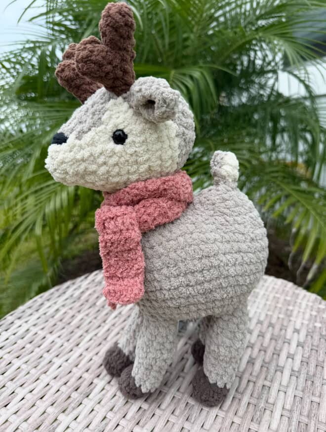Crochet Deer - red scarf - SPARROW