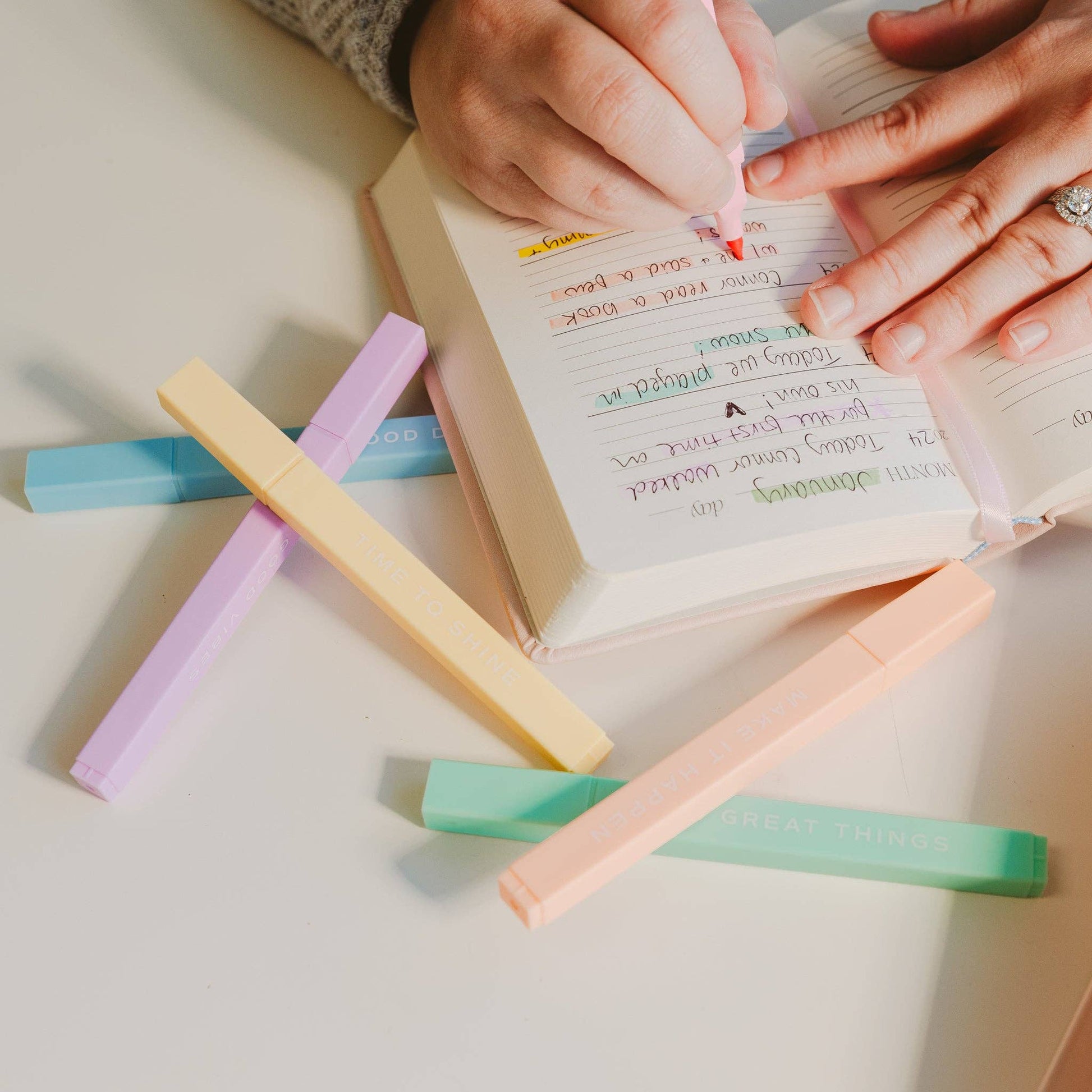 Do Great Things Highlighter Set - Stationery Set - SPARROW
