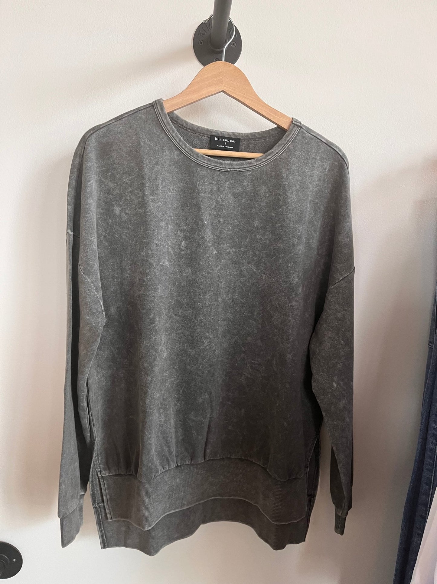 Holland Long Sleeve - Black - SPARROW