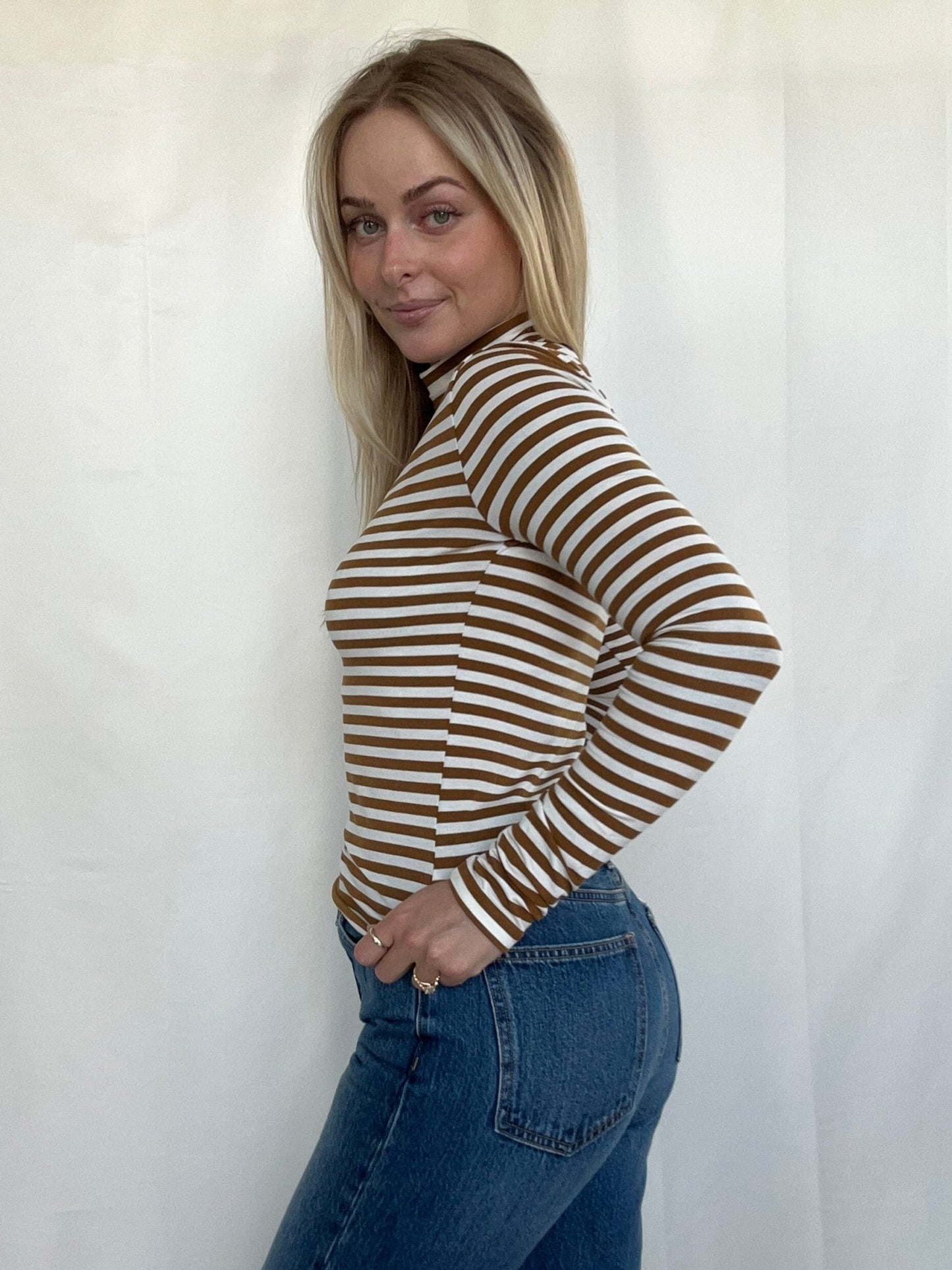 Isabella Turtleneck - Brown & White - SPARROW