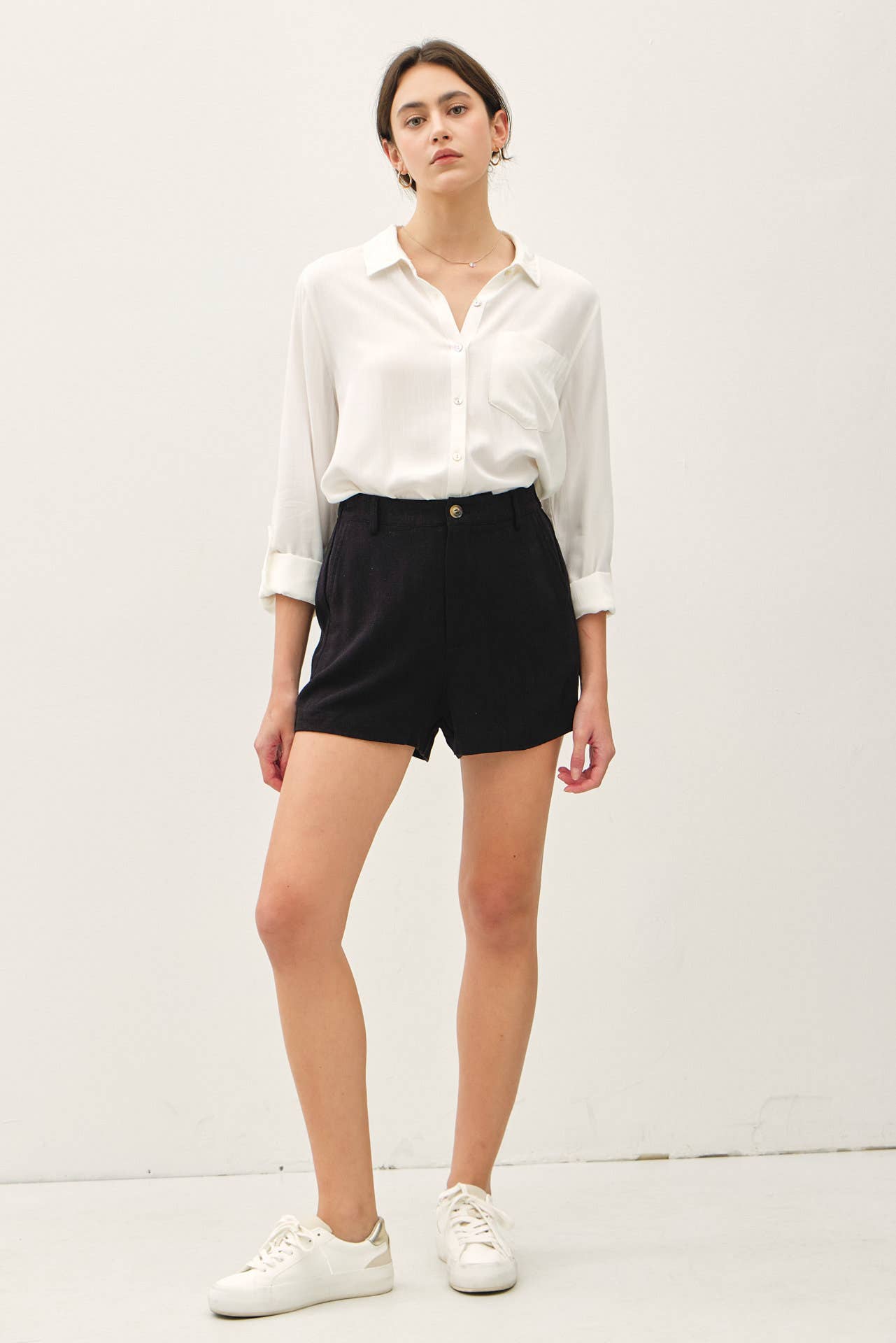 Lily Linen Shorts - Black - SPARROW