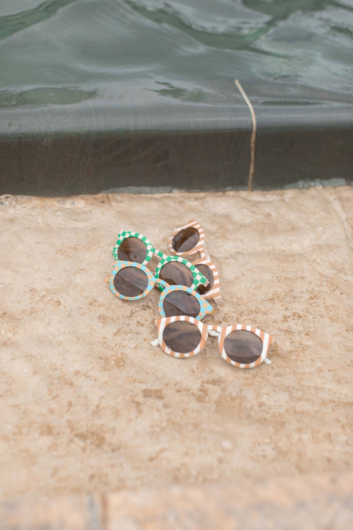 Retro Groovy Toddler Kids Sunglasses: Green Check - SPARROW