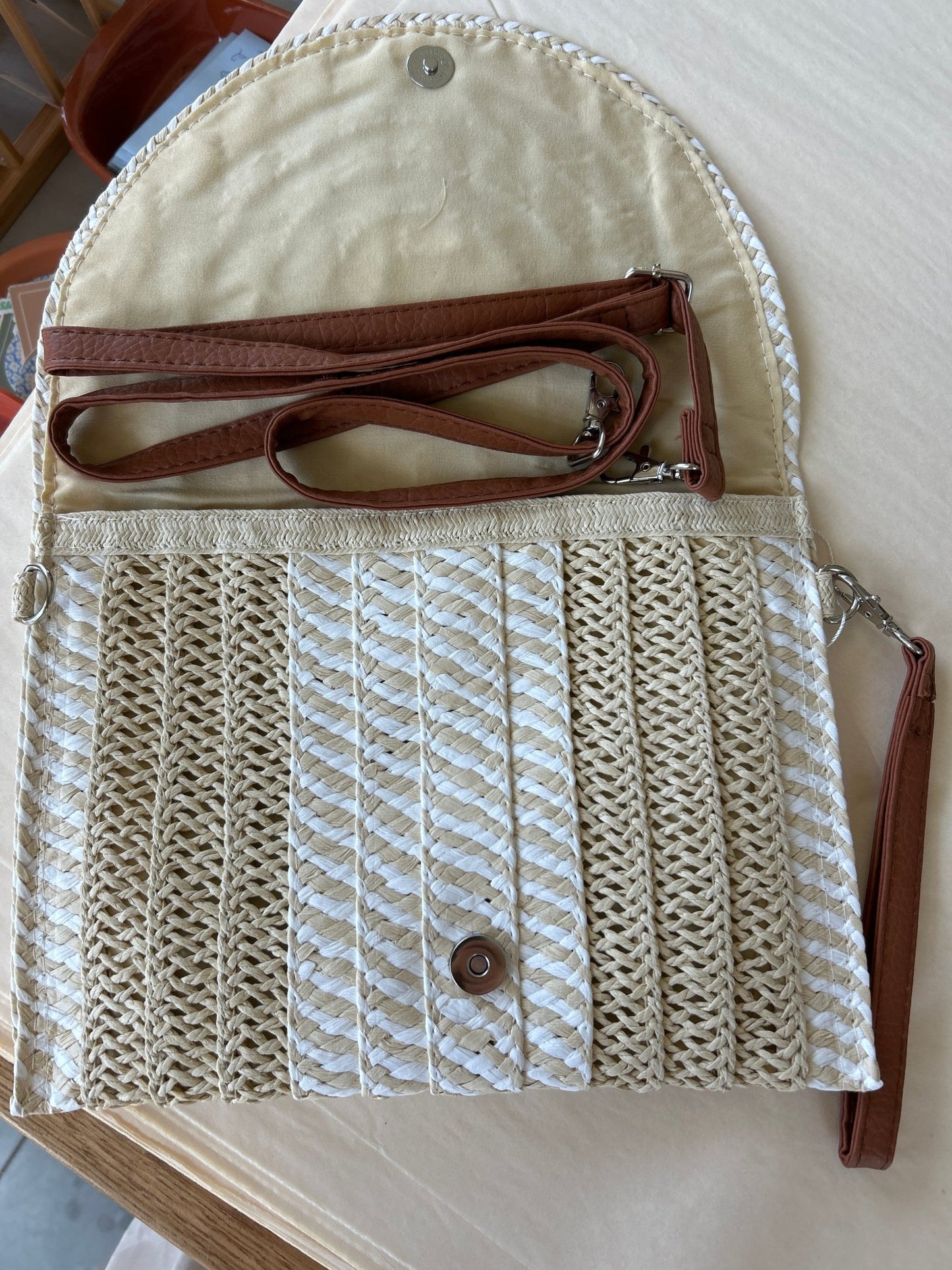 Sara Clutch - Beige - SPARROW