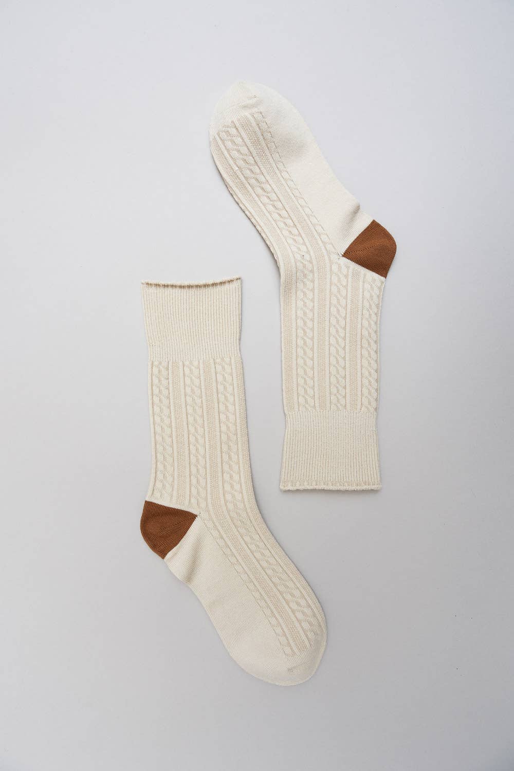 Scalloped Edge Socks: Ivory