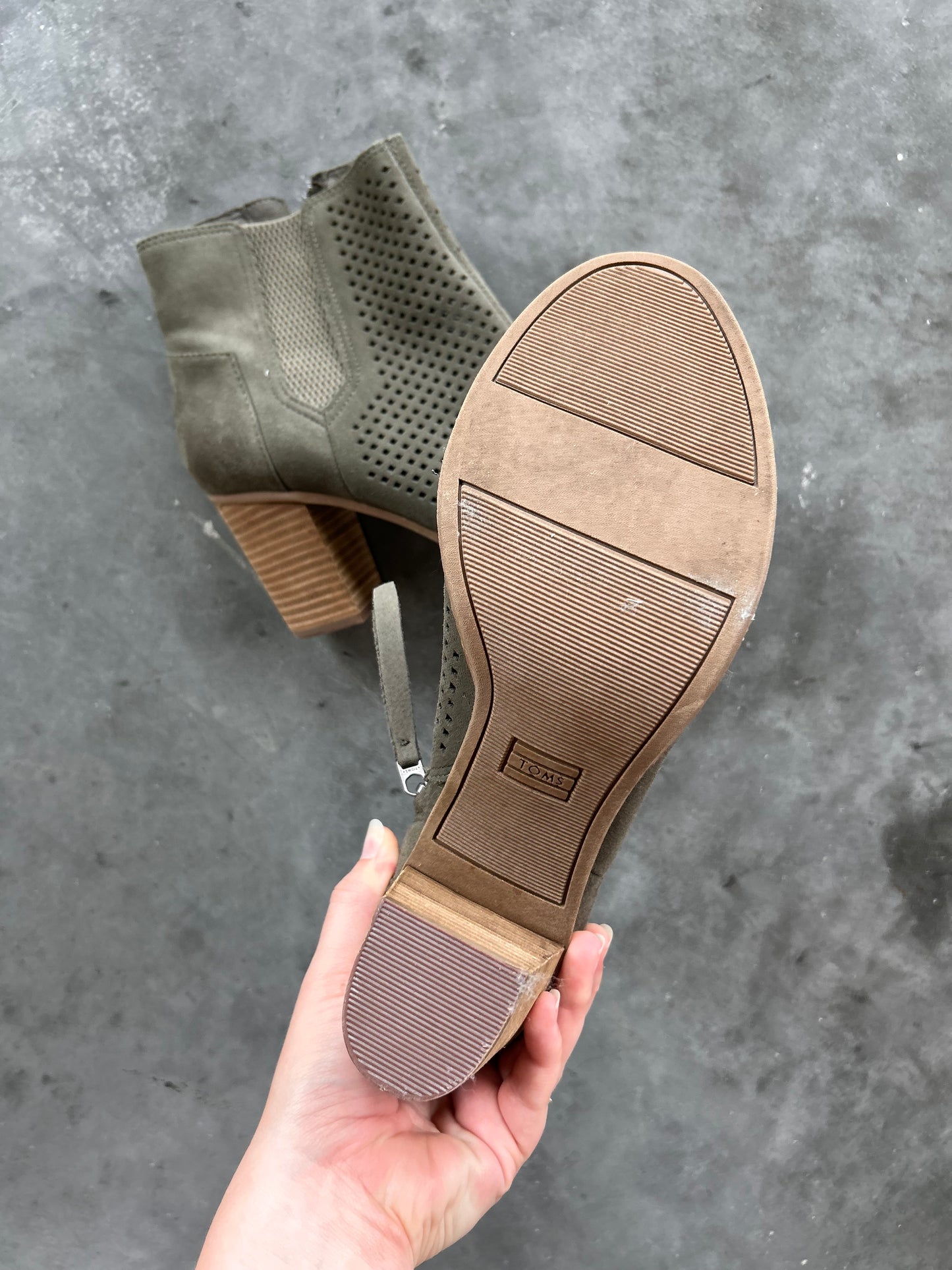 Preloved Toms Majorca Perf Heel