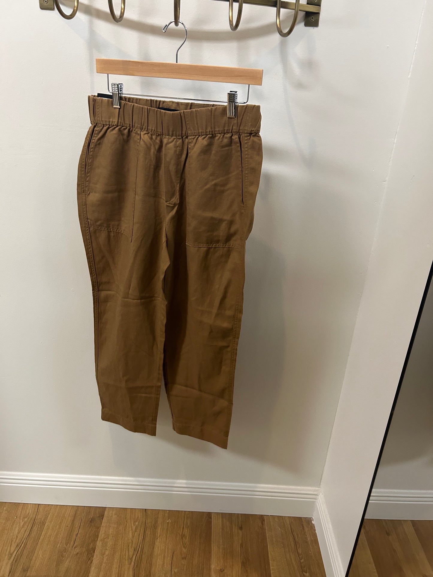 Preloved tapered crop Banana Republic pants Med