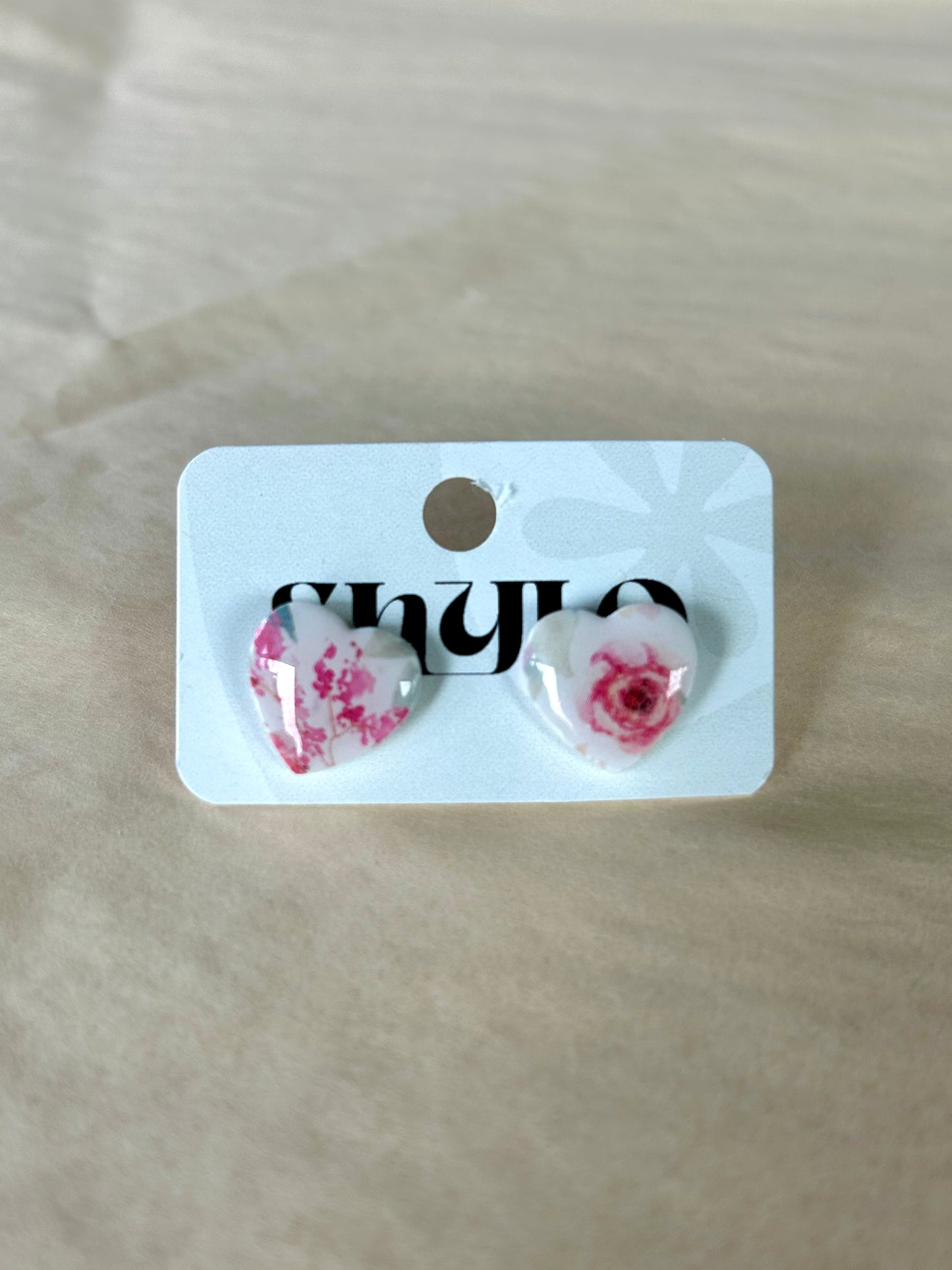 Shylo Resin Heart Stud - Rose