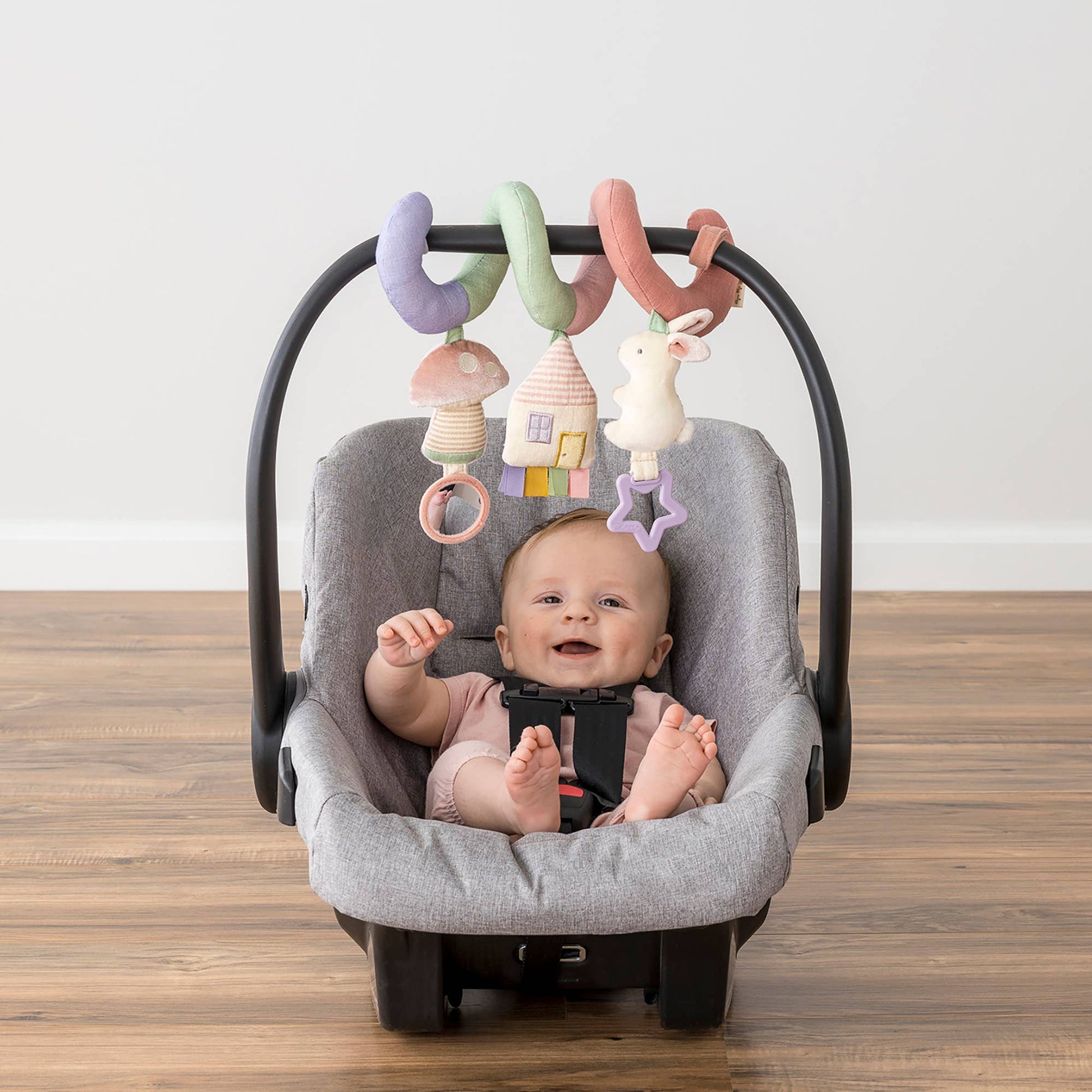Bitzy Bespoke Itzy Bitzy Spiral Car Seat Activity Toy: Rainbow - SPARROW