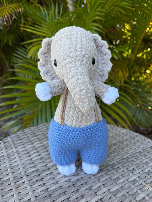 Crochet Elephant - SPARROW