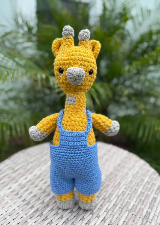 Crochet Giraffe - SPARROW