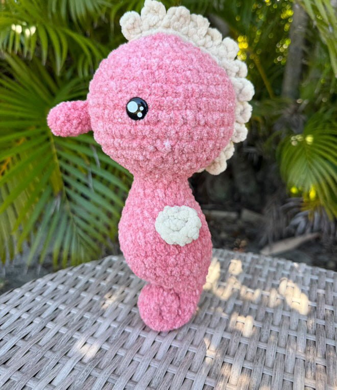 Crochet Seahorse - SPARROW