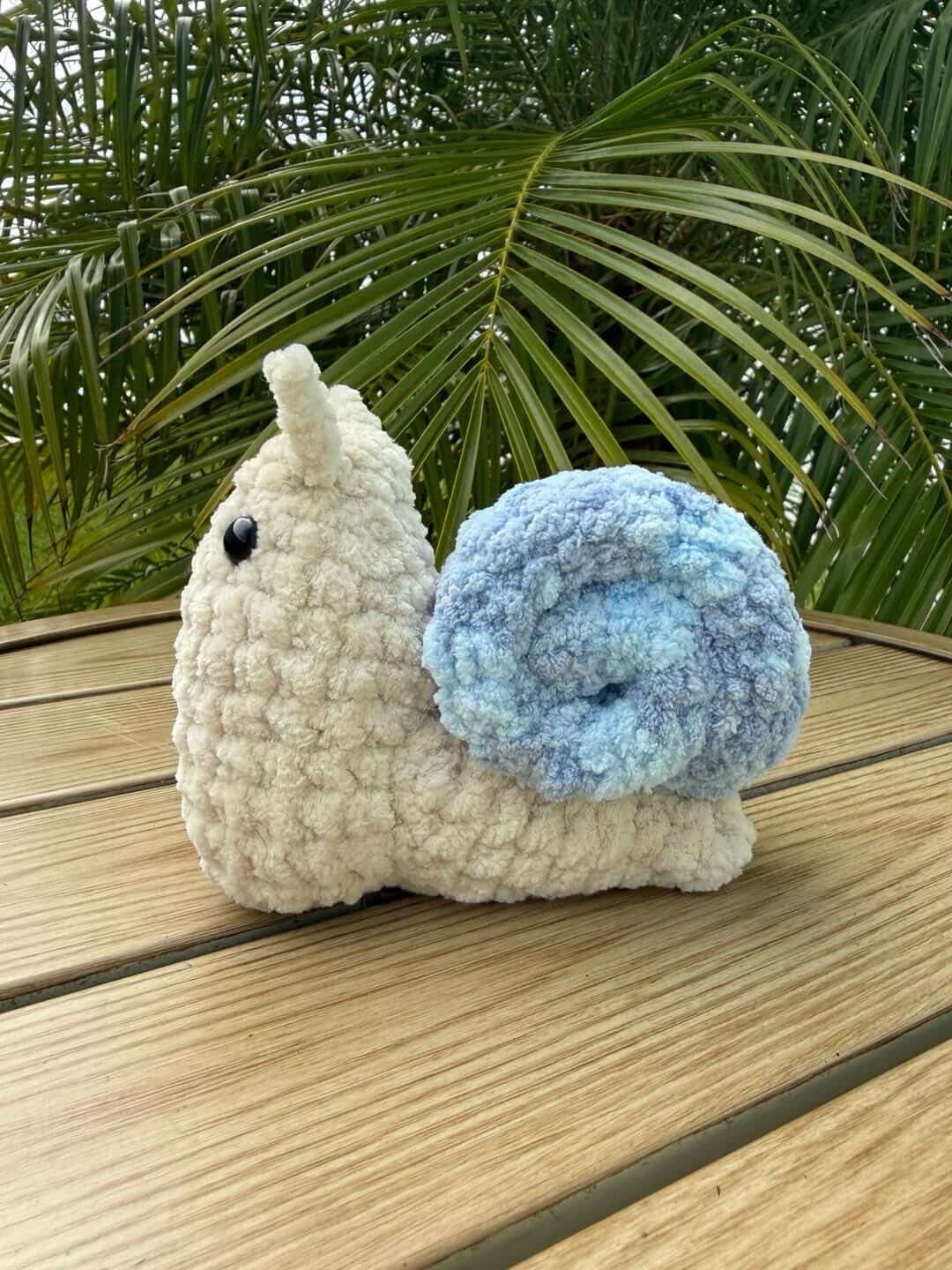 Crochet Snail - Blue - SPARROW