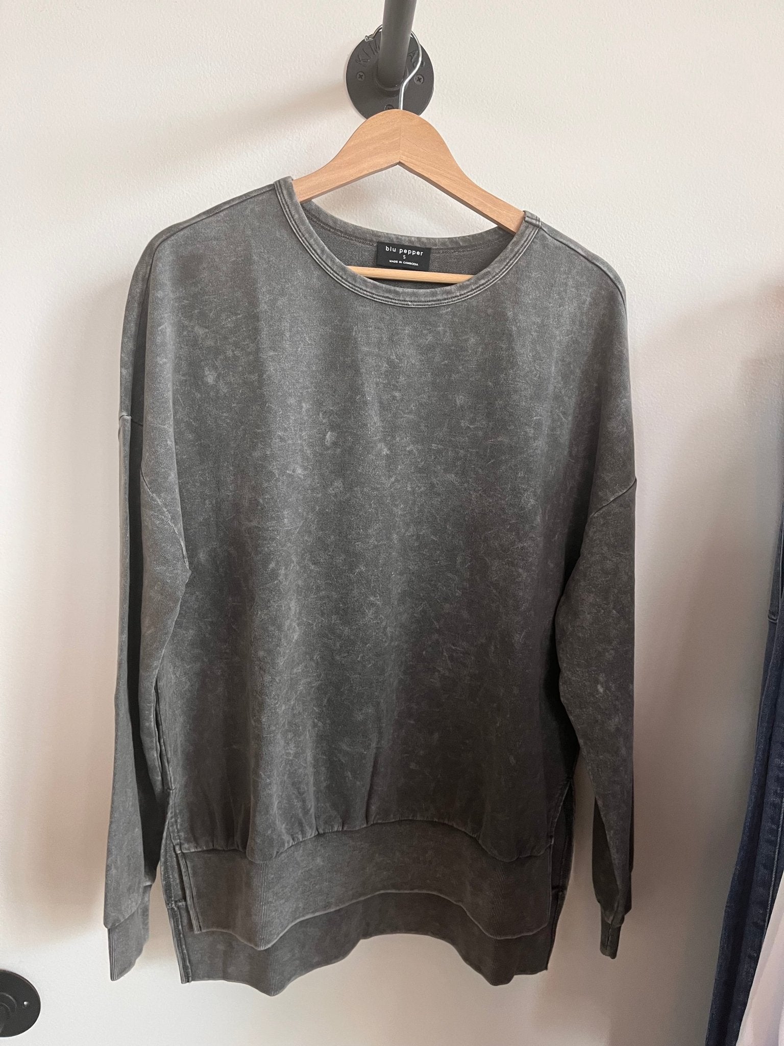 Holland Long Sleeve - Black - SPARROW