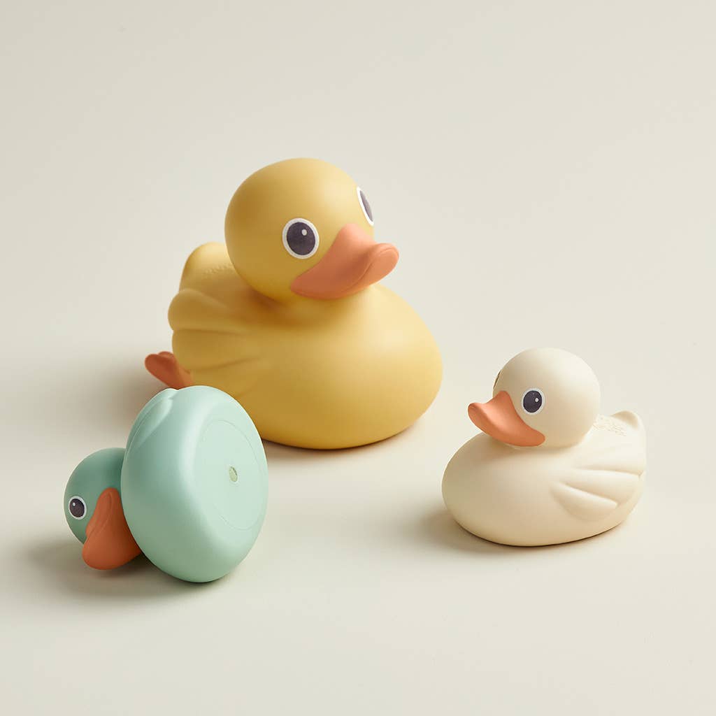 Itzy Ducky Family™ - Bath + Water Table Toys - SPARROW