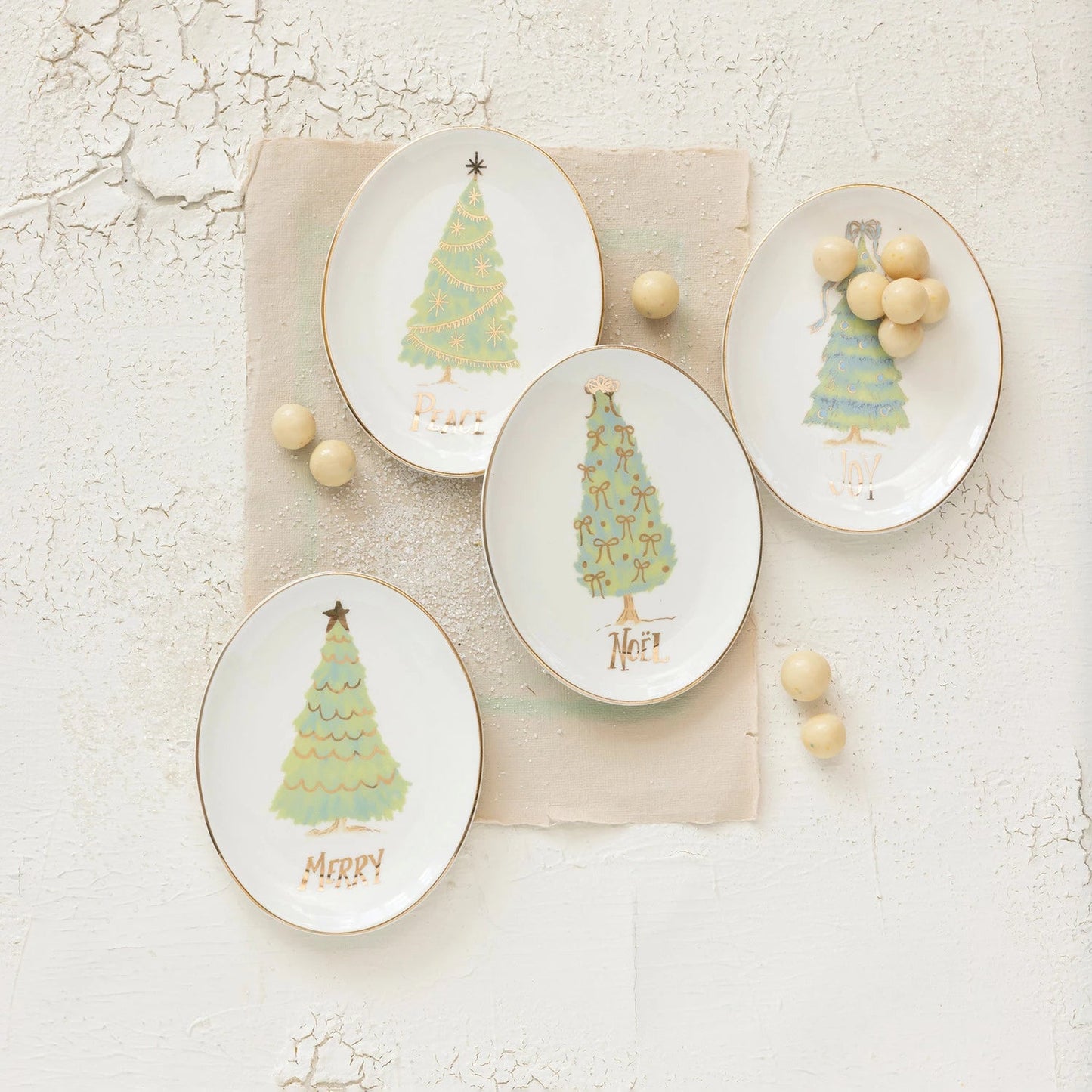 Oval Stoneware Dish with Christmas Tree - Merry - SPARROW