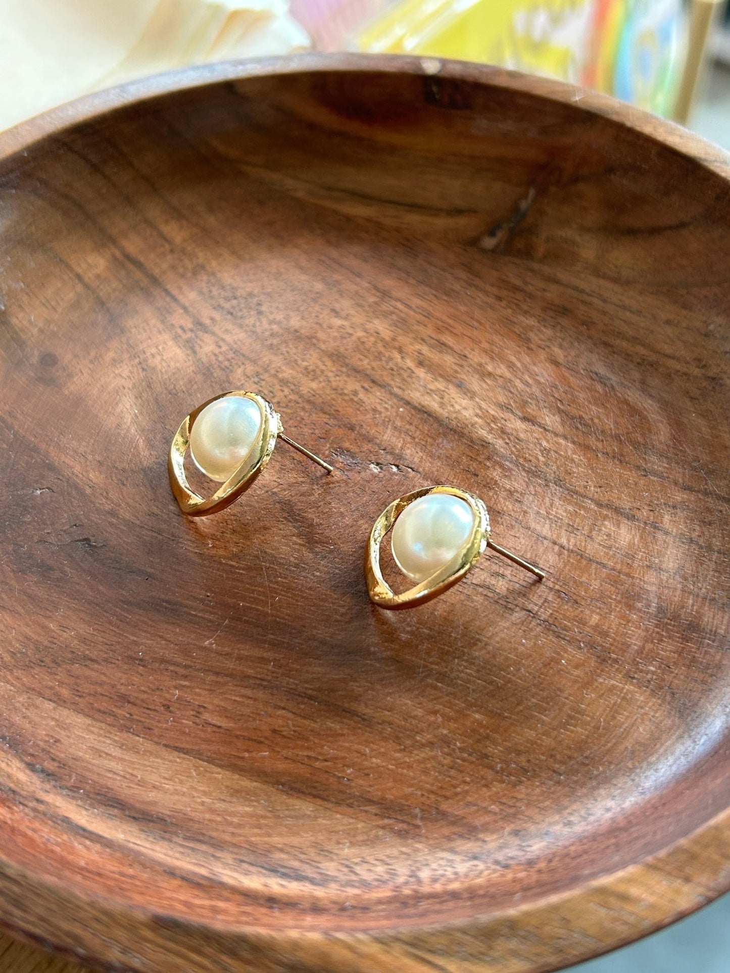 Pearl Stud Earrings - SPARROW