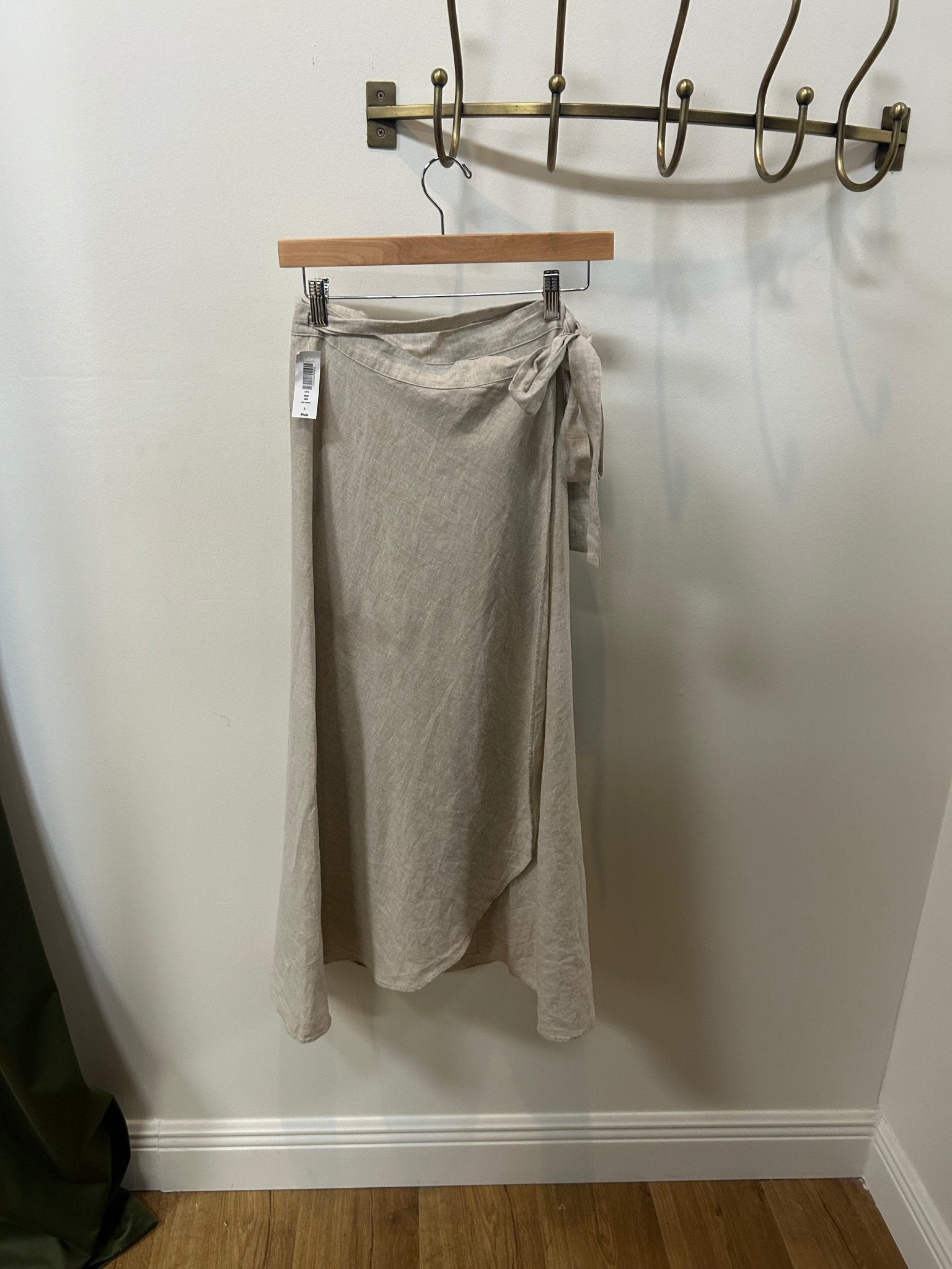 Pre loved 100% linen wrap skirt size small - SPARROW