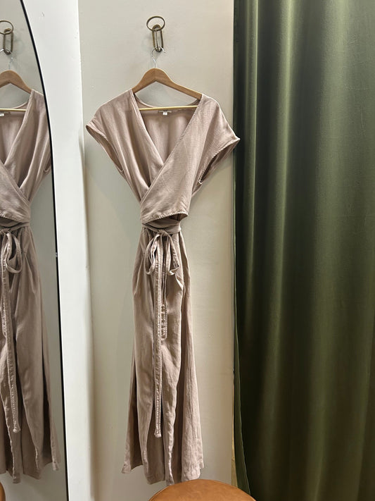 Pre loved linen jumpsuit size 6 - SPARROW