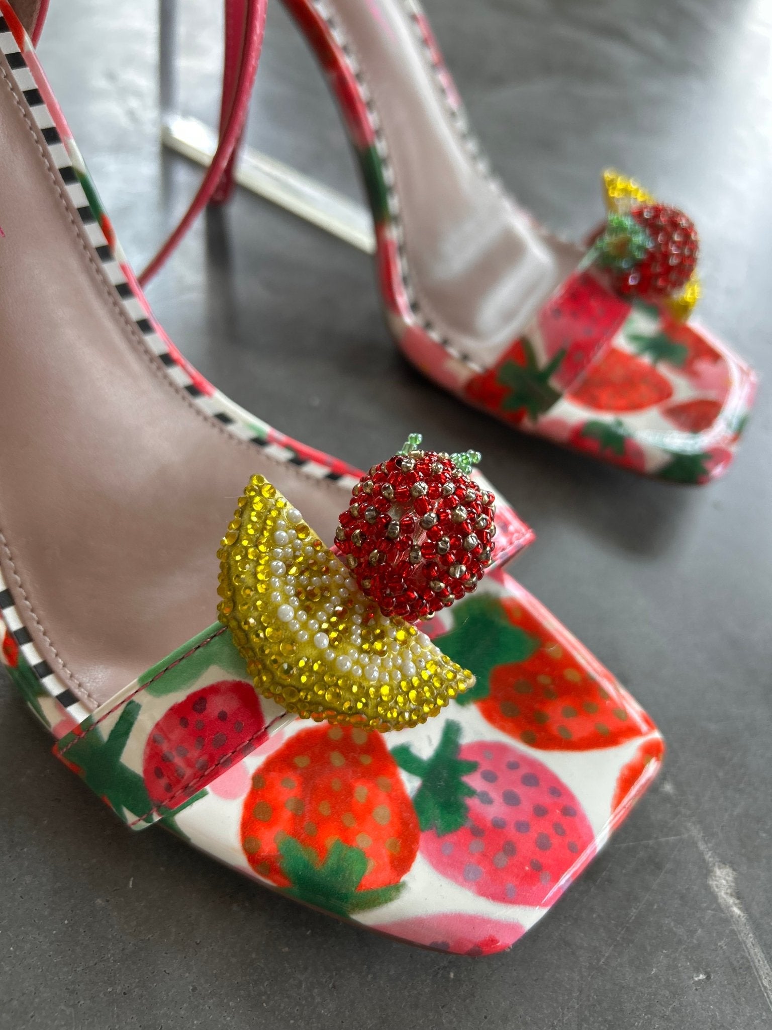 Preloved Betsey Johnson Harlen Sandals - SPARROW