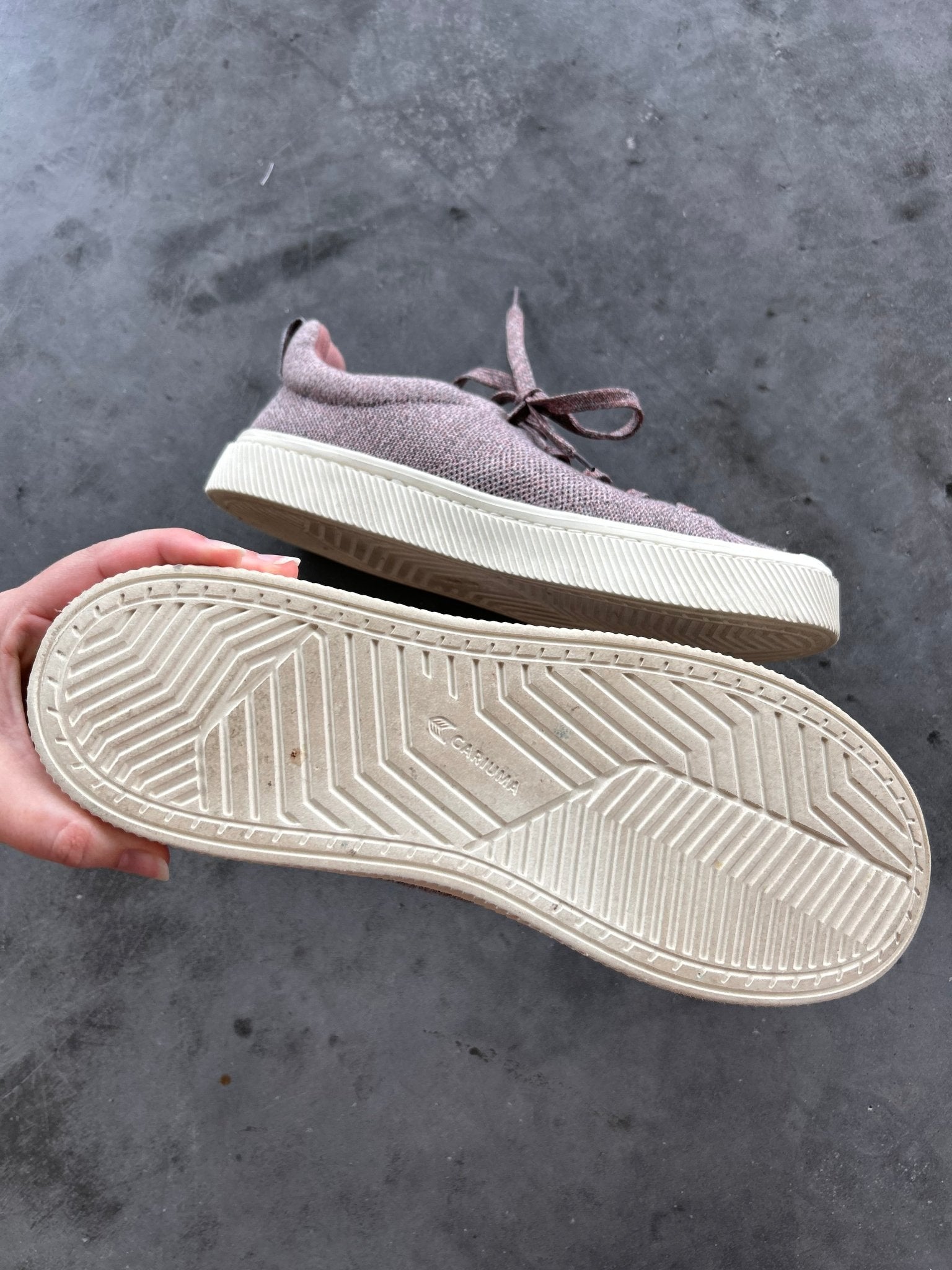 Preloved Cariuma IBI Low Knit Sneaker - SPARROW